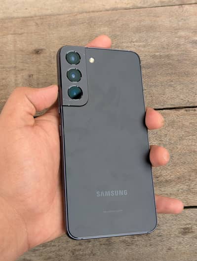 Samsung Mobile S22