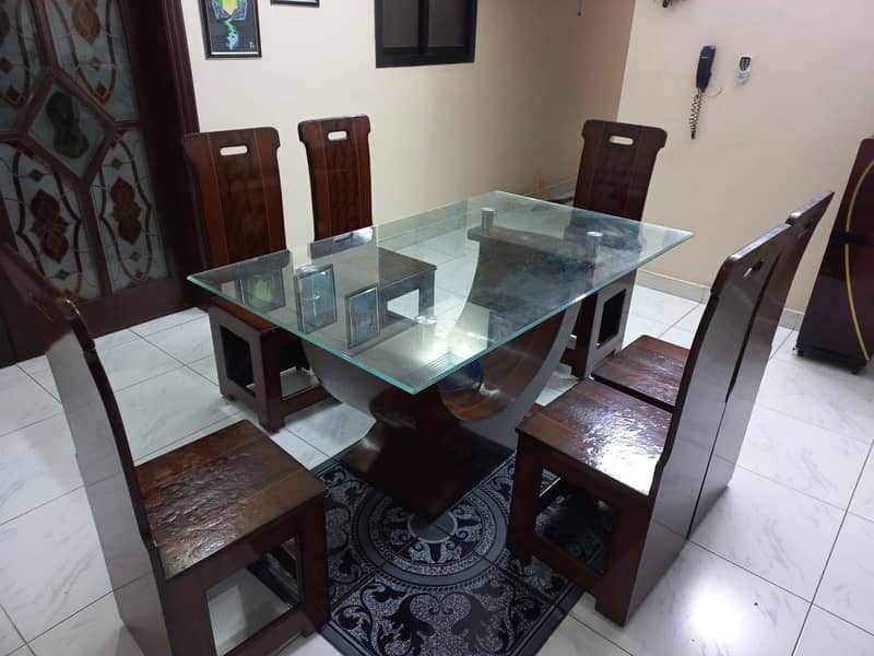 dainig table 0