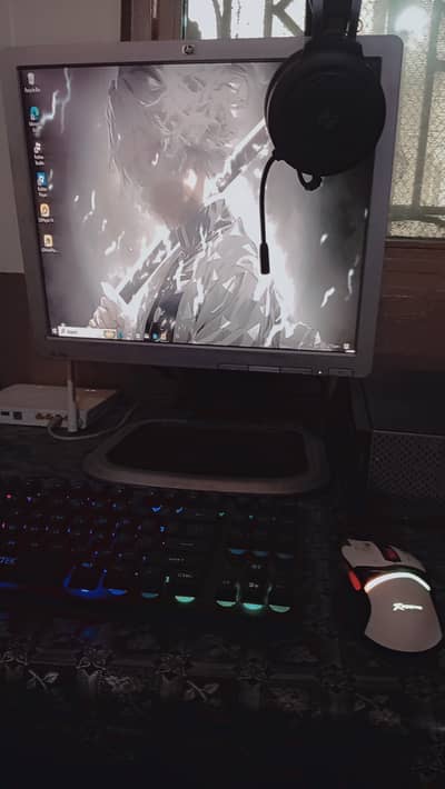 Little bit used PC you can also play games like free fire and Roblox
