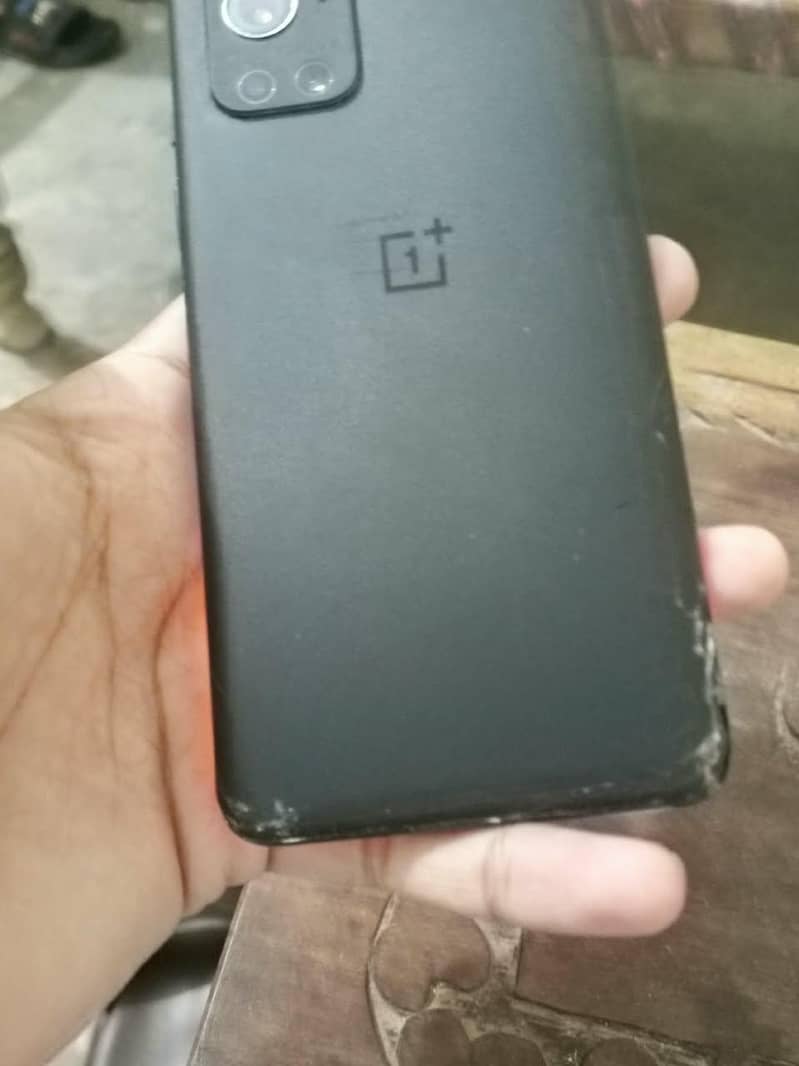 One Plus 9 Pro 4