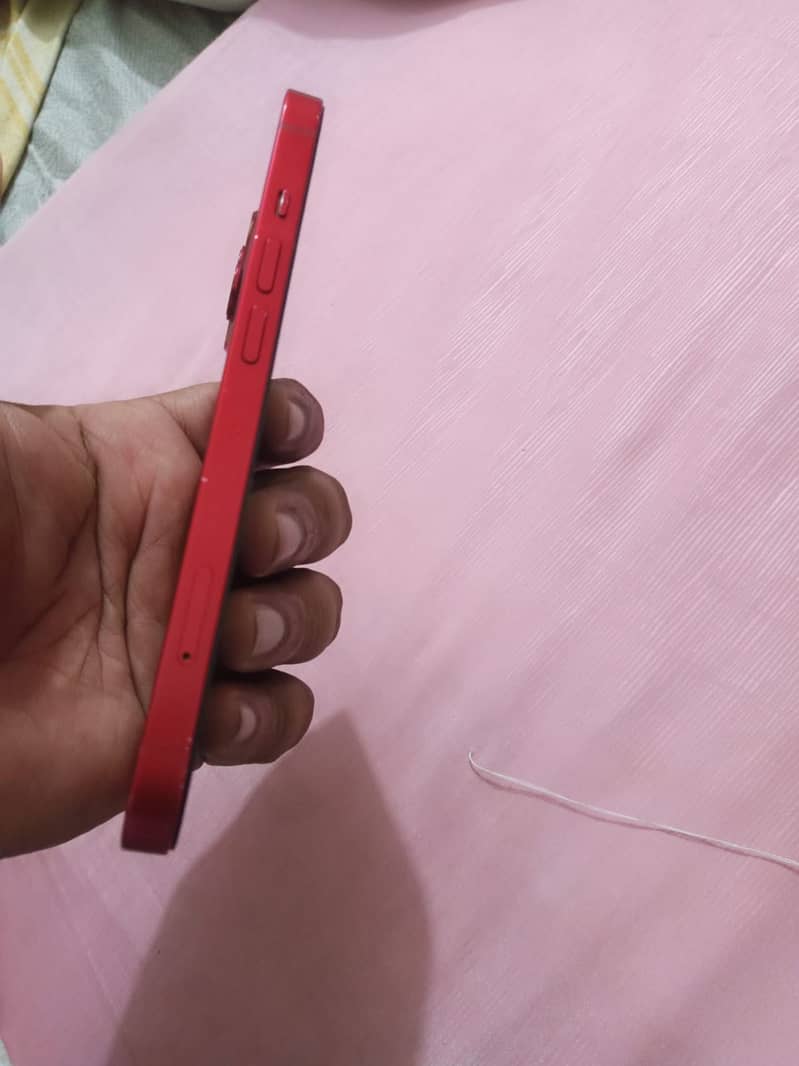 Apple iPhone 13 7