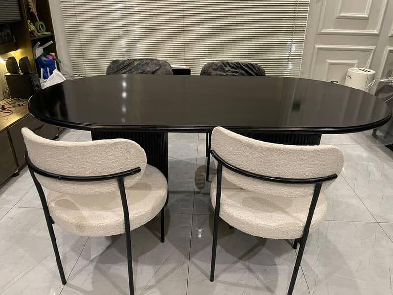 Dining table 4