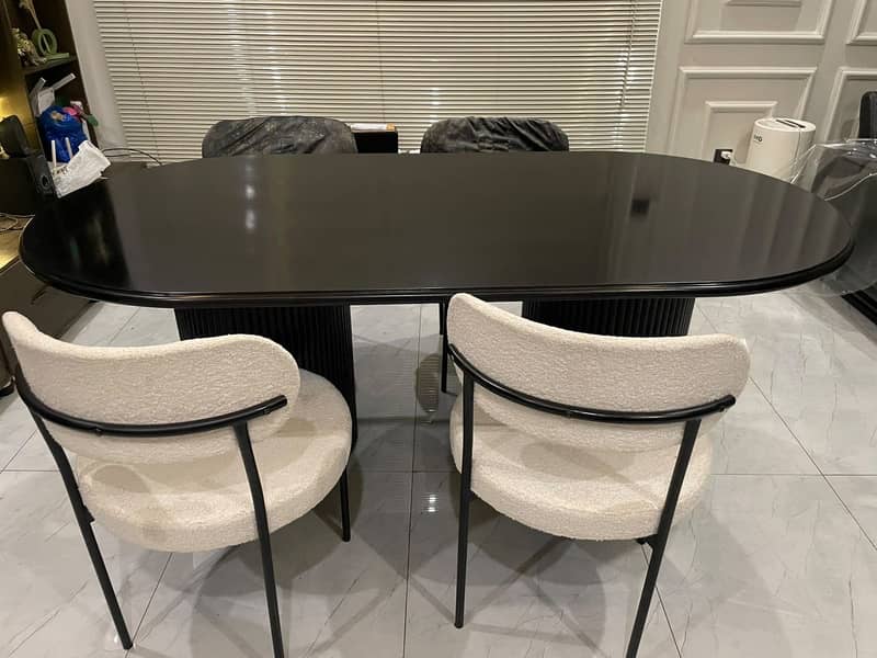 Dining table 10