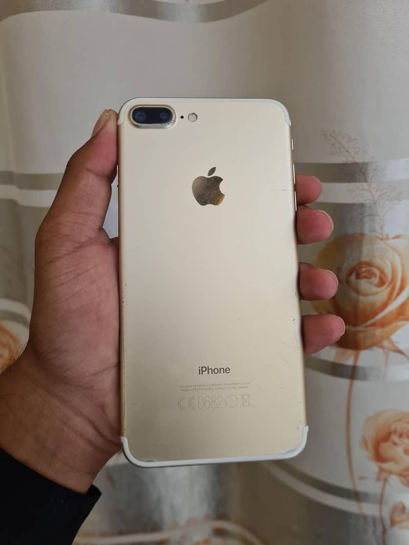 Apple iPhone 7 Plus 0