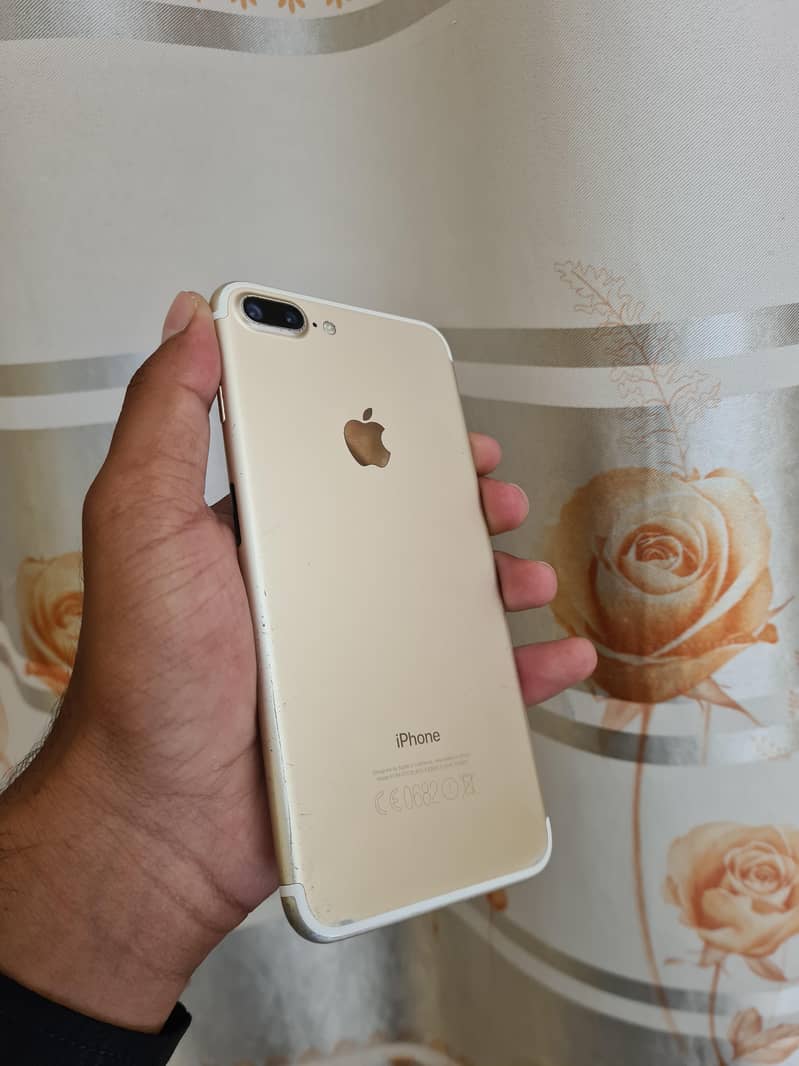 Apple iPhone 7 Plus 1