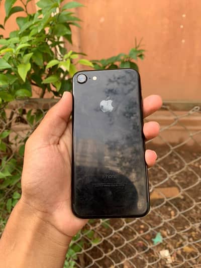Apple iPhone 7