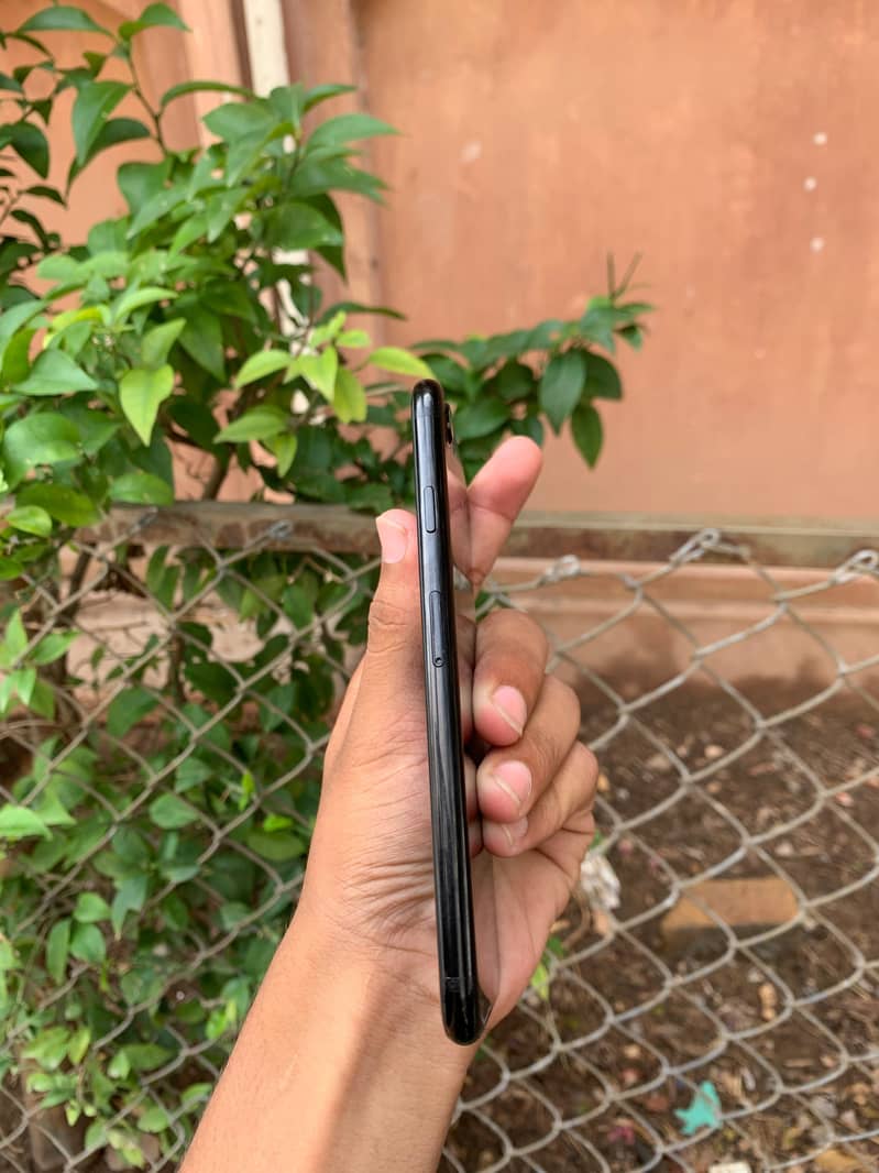 Apple iPhone 7 5