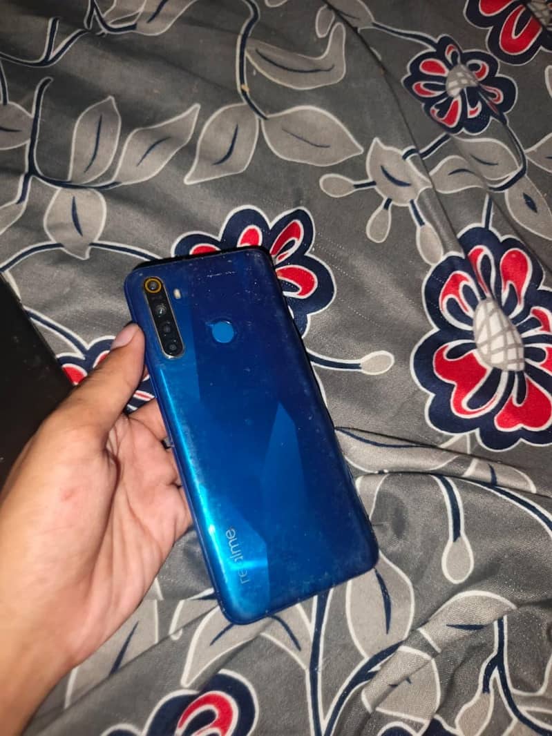 Realme 5 6