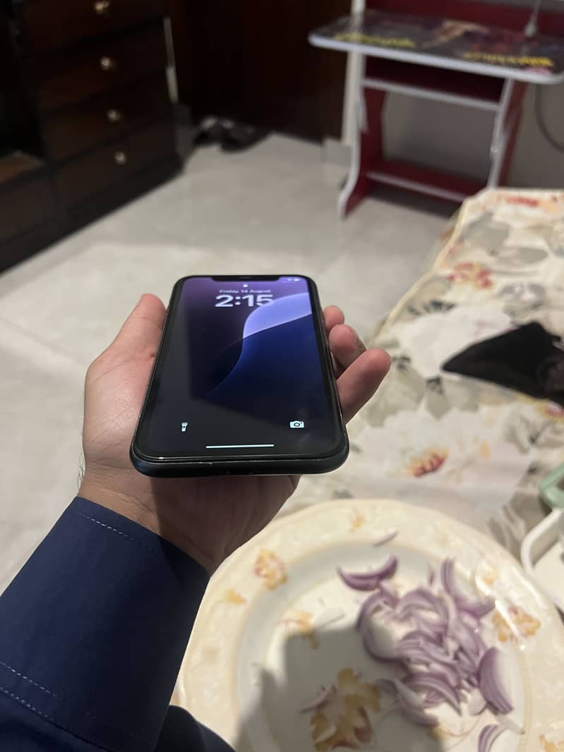 Apple iPhone 11 5