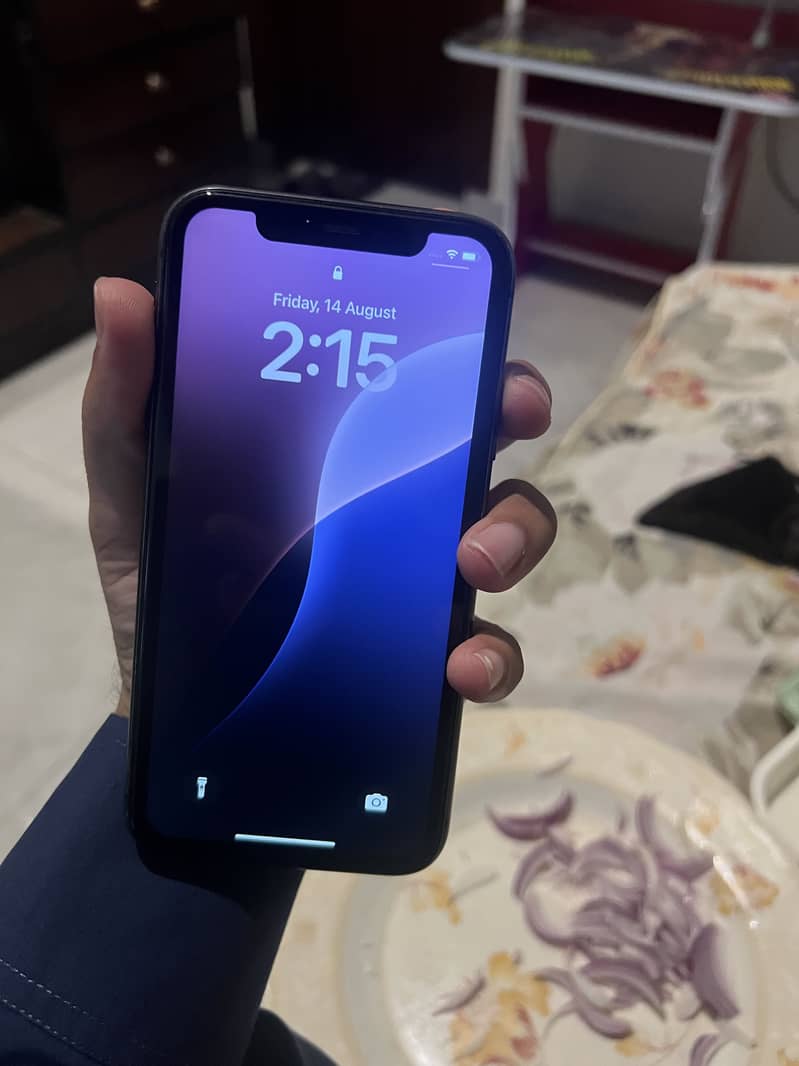 Apple iPhone 11 7