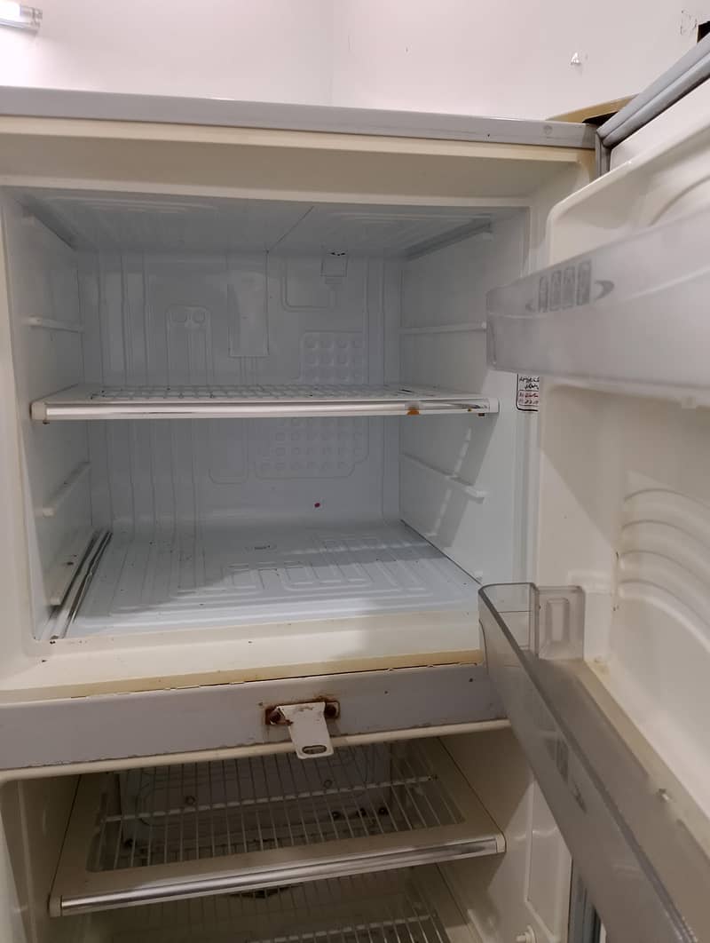 Dawlance refrigerator 4