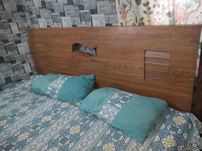 high laminated wood king size bed without mattress