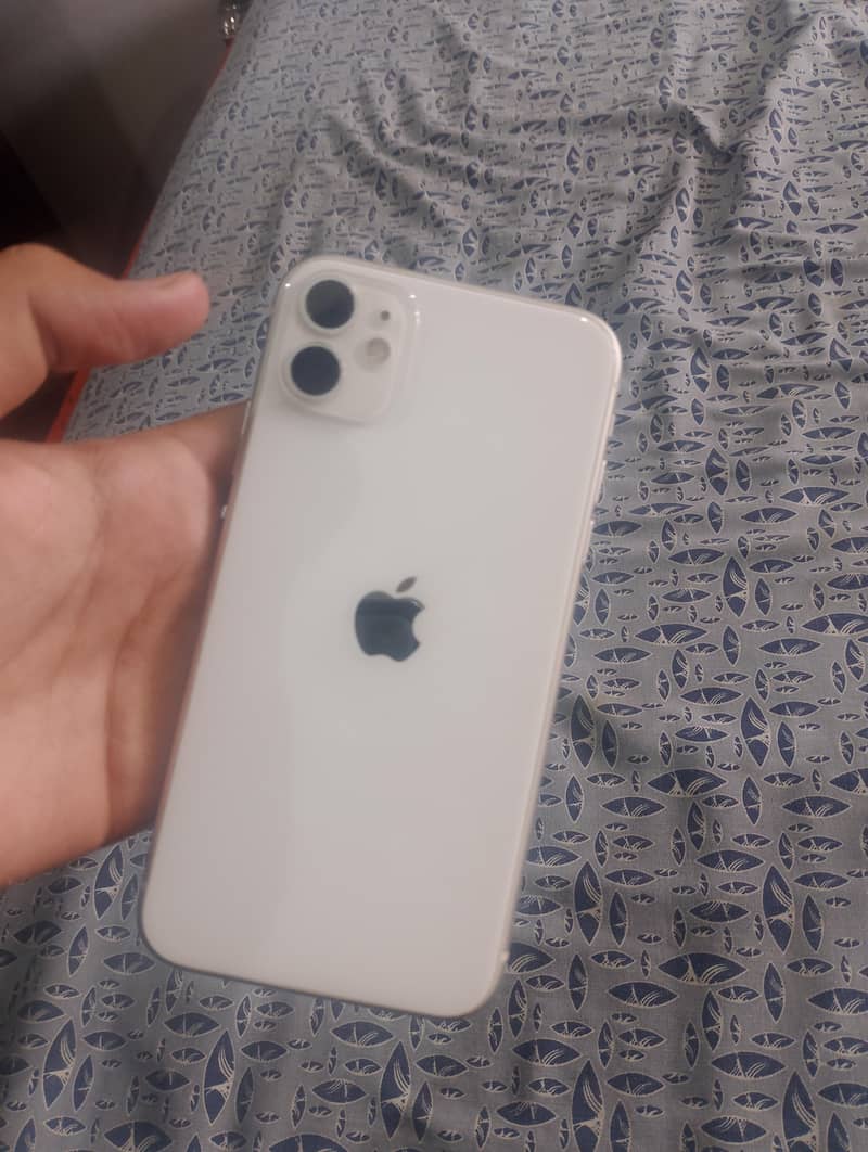 Apple iPhone 11 0