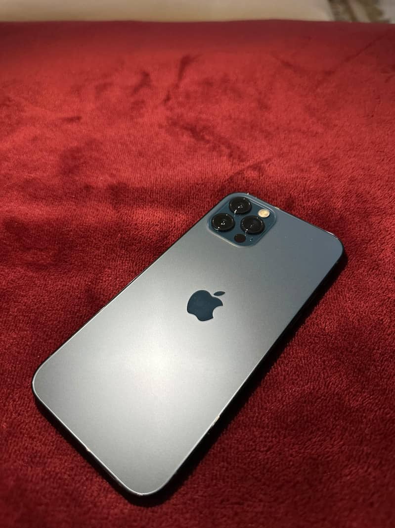 Apple iPhone 12 PRO 1