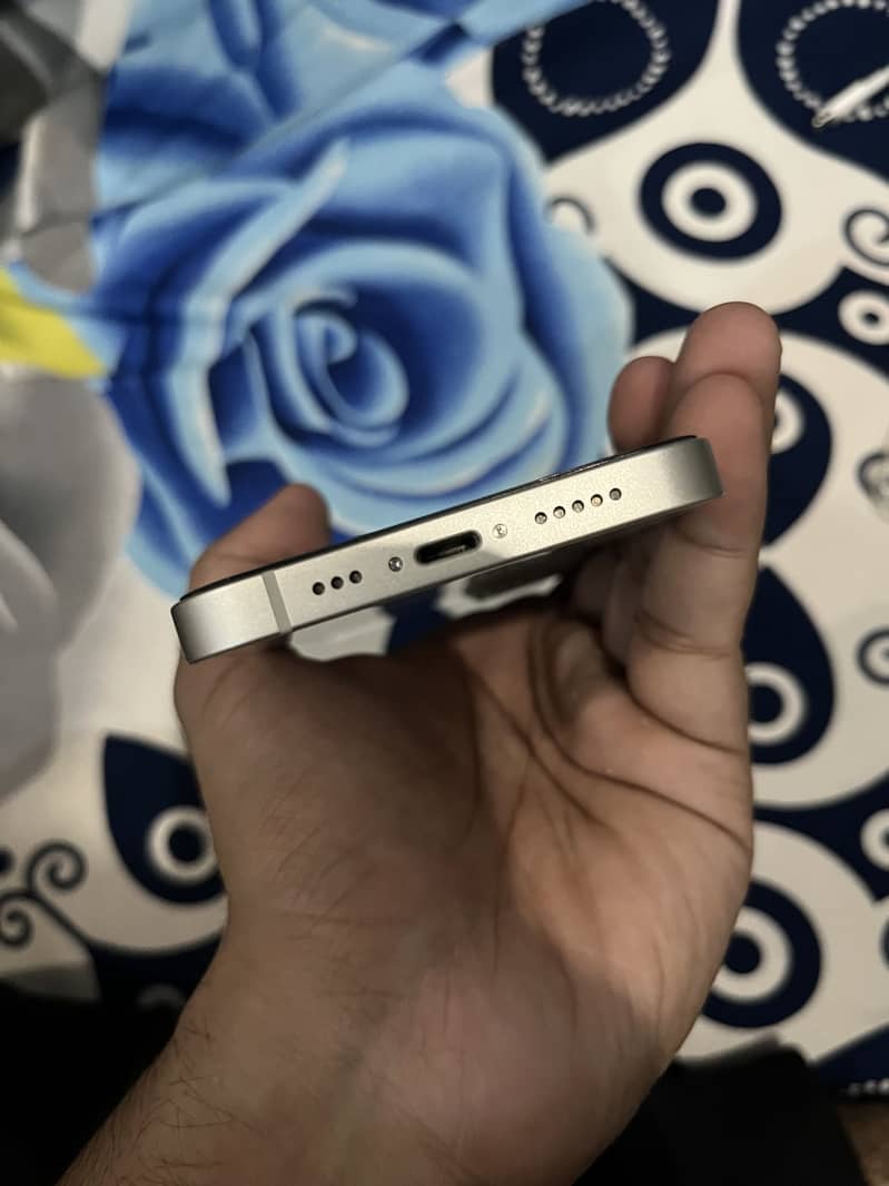 Apple iPhone 14 5