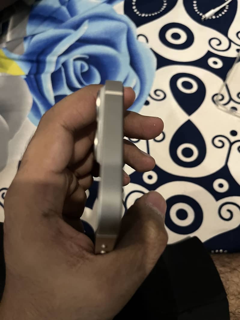 Apple iPhone 14 8