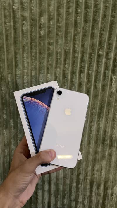 Apple iPhone XR