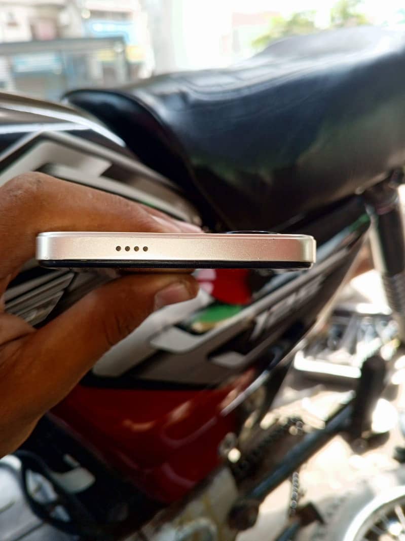 Tecno Spark 20C 1