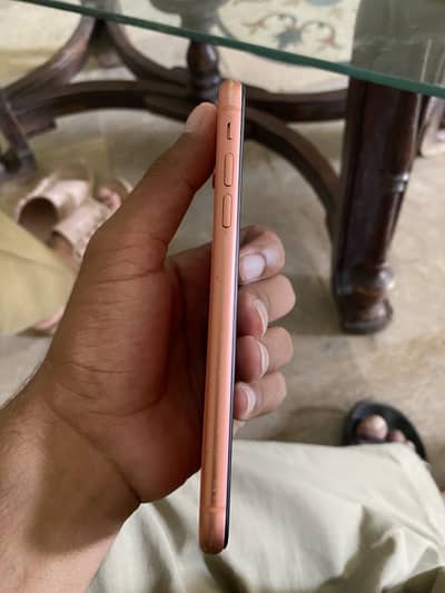 Apple iPhone XR