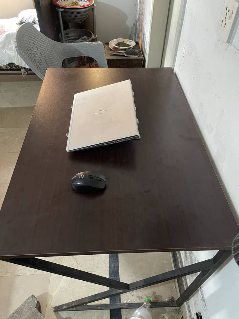 Study + PC table 2
