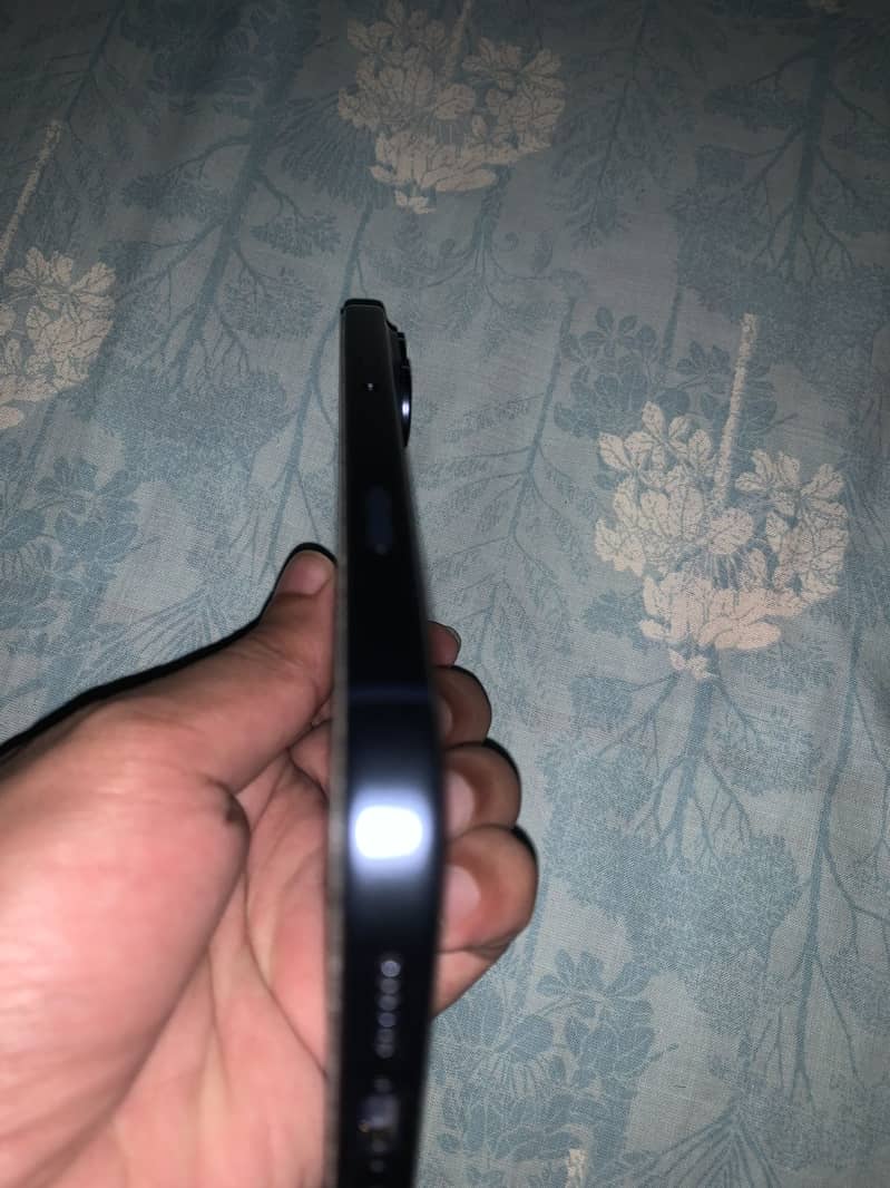 Apple iPhone 17 Pro Max 1