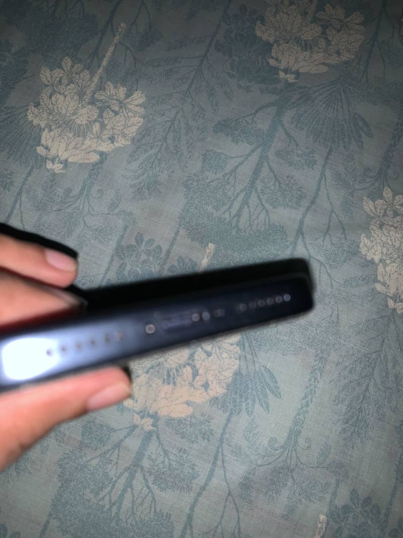 Apple iPhone 17 Pro Max 2