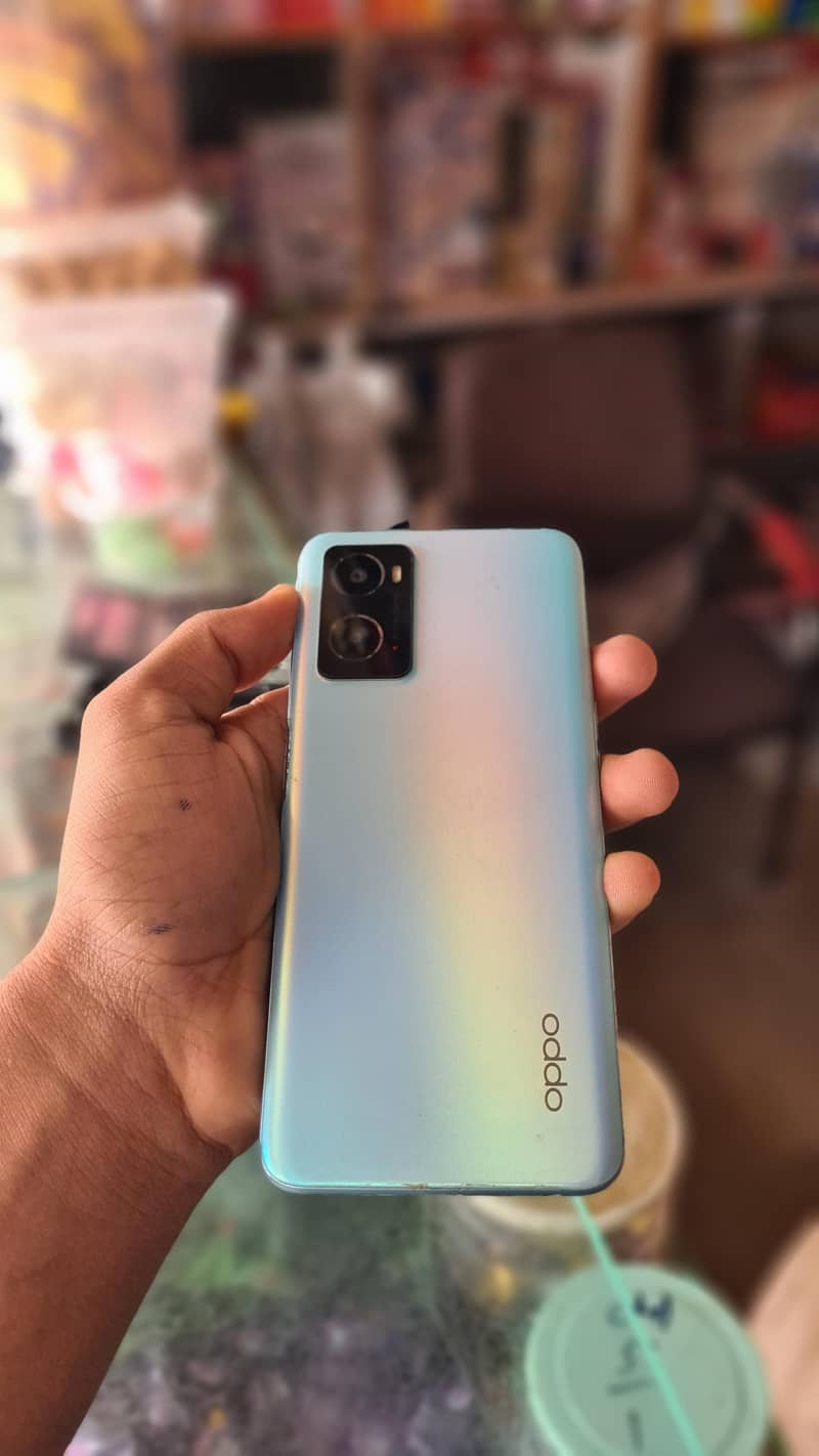OPPO A76 0