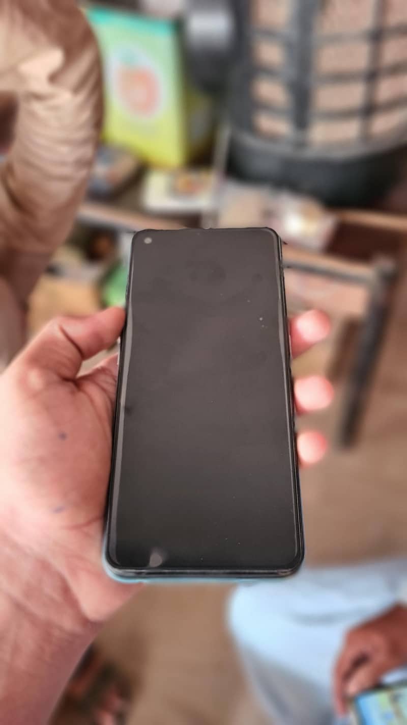 OPPO A76 1