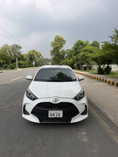 Toyota Yaris Hatchback X 2021
