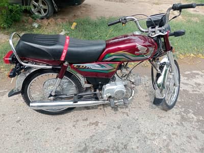 All ok biometric available fast and use first owner baike