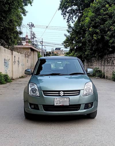 Suzuki Swift DLX Navigation 2012 (03497560979)
