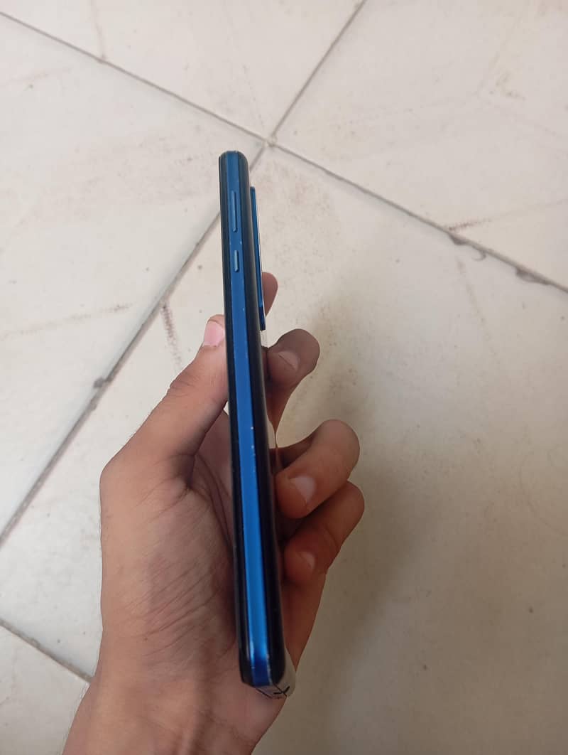 Sharp Aquos R5G 2