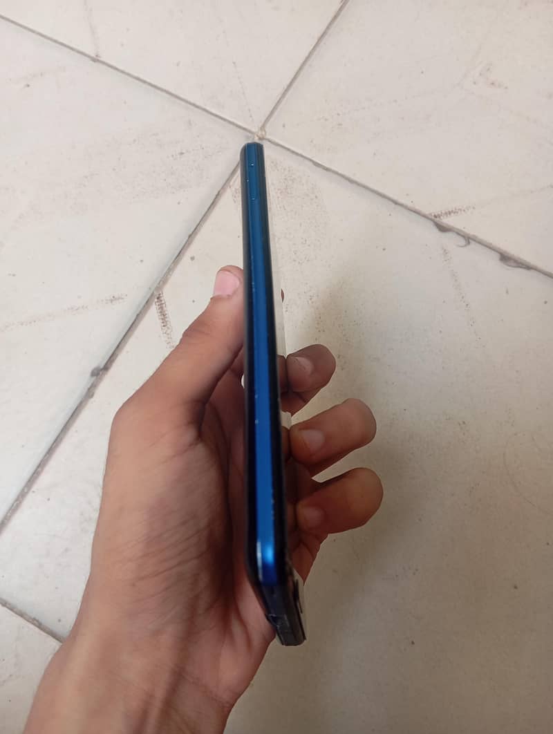 Sharp Aquos R5G 5