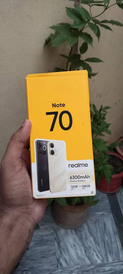 Realme Note 70 Smartphone With Box Charger 9 Months Warranty 4/128. . .