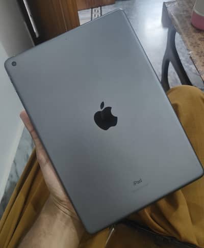 IPAD 9th generation 64gb wifi (urgent sell)