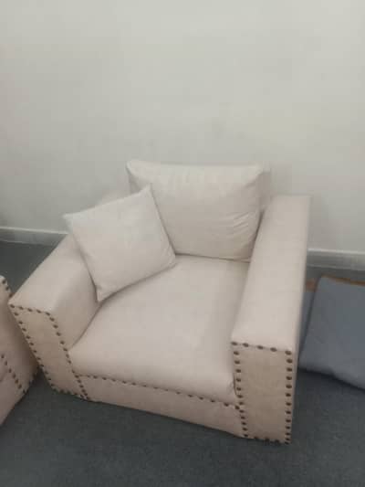 Canadian Style Sofa in excellent Condition (03216964855)