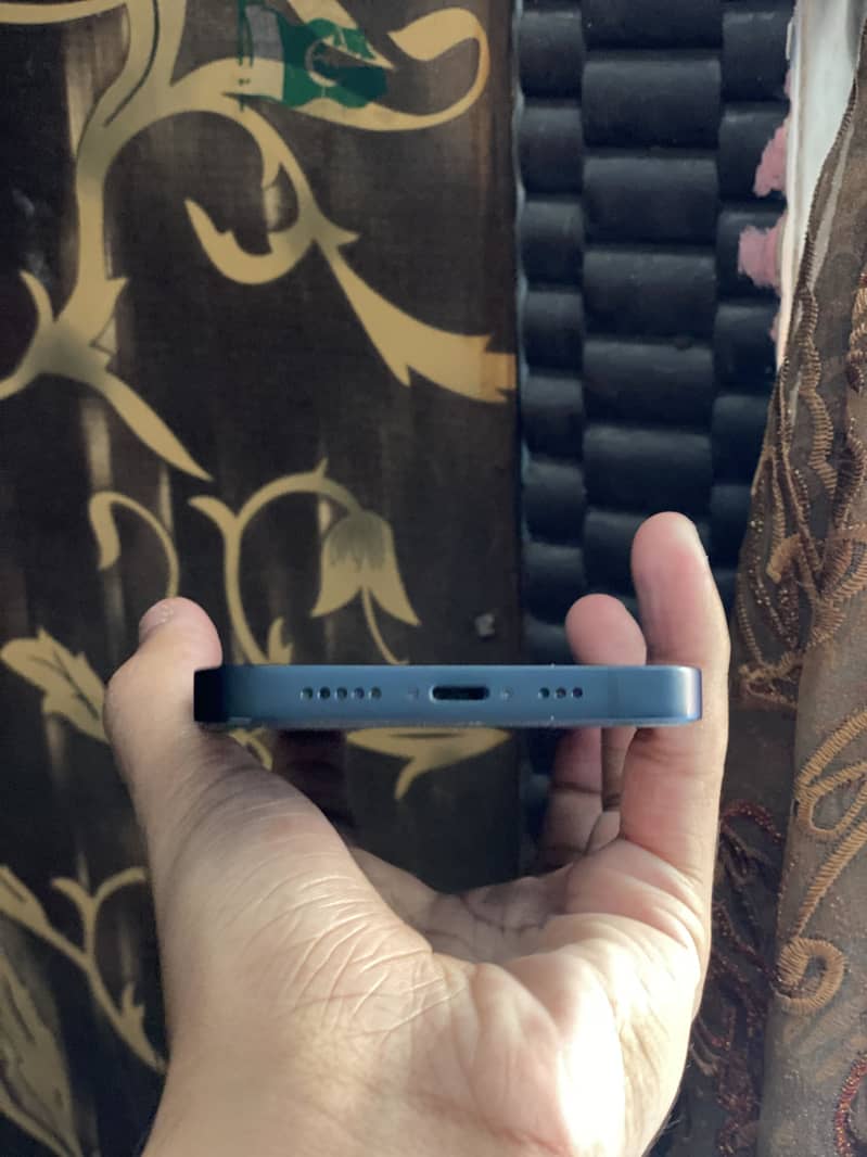 Apple iPhone 13 1