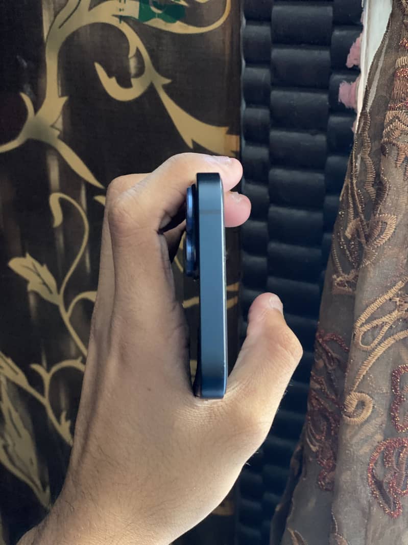 Apple iPhone 13 3