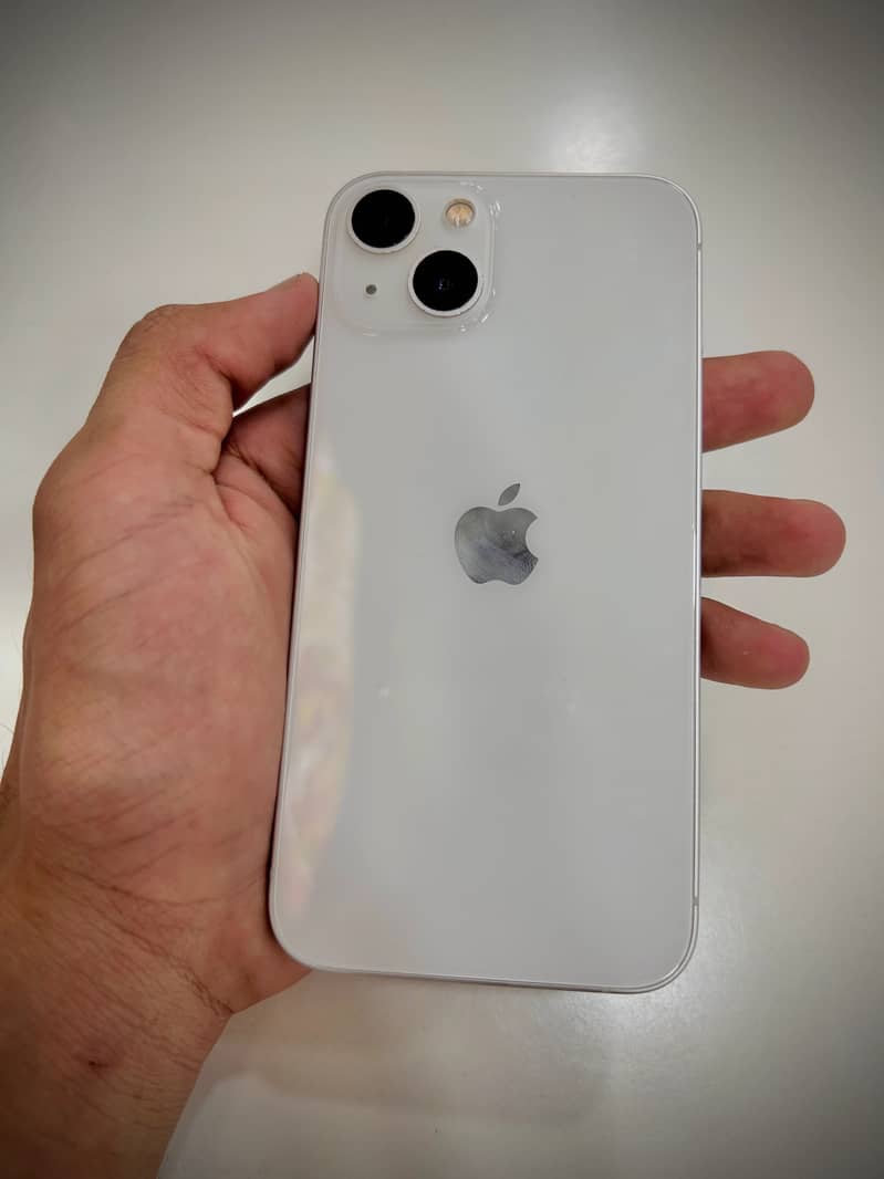 Apple iPhone 13 0