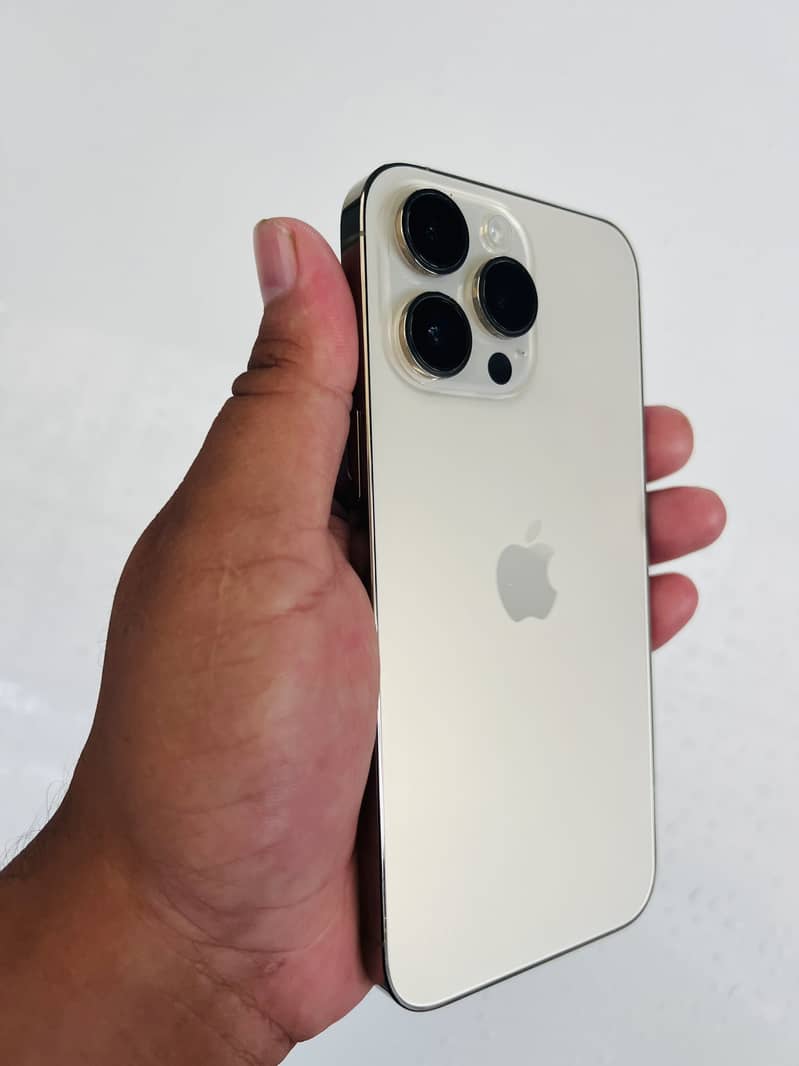 Apple iPhone 14 Pro Max 2