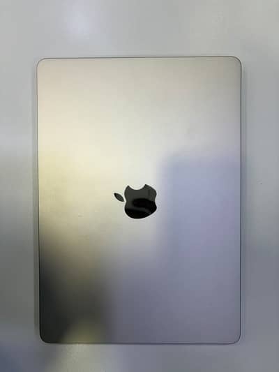 Macbook Air M4 13” Starlight colour