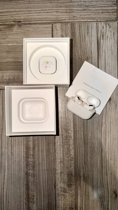 Apple AirPods Pro 1st Gen