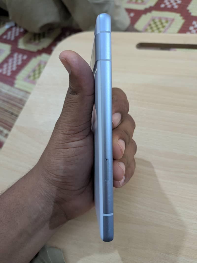 Google Pixel 7a 2
