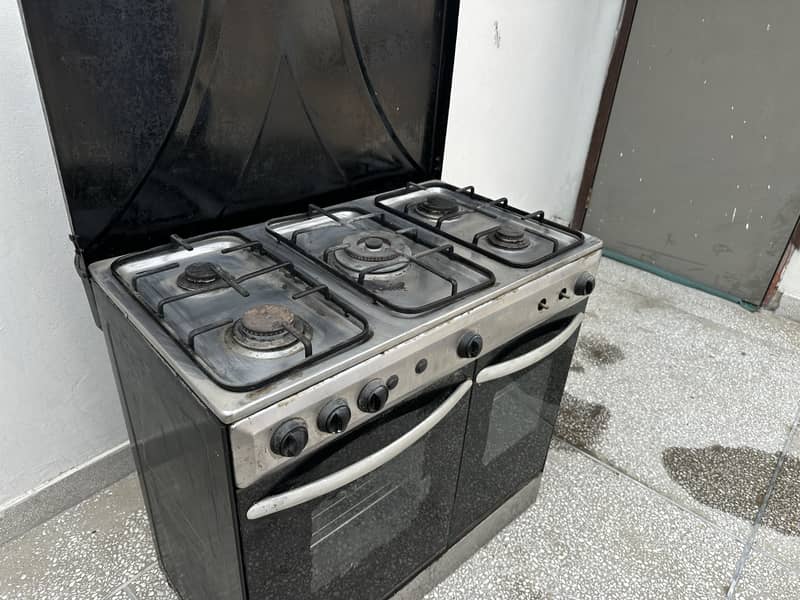 Cooking Range (5 Stoves) 1