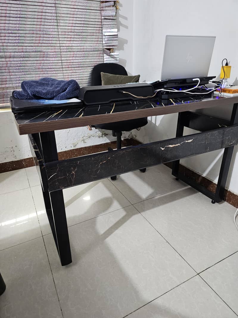 computer table 0
