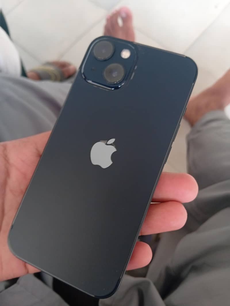Apple iPhone 13 0