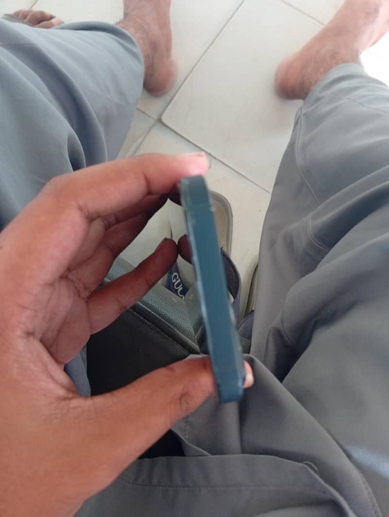 Apple iPhone 13 3