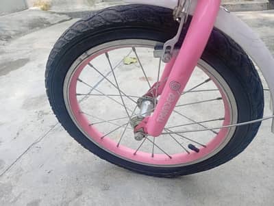Kids bicycle for girls size-16 in new condition