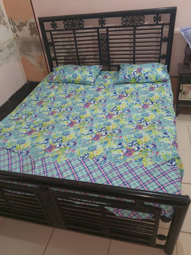 iron bed 1
