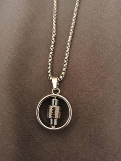 Rotating pendant